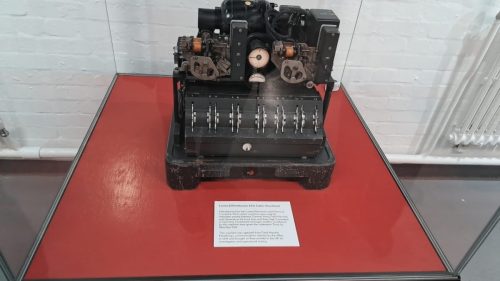 Saksalainen Lorenz SZ42 -salauslaite 