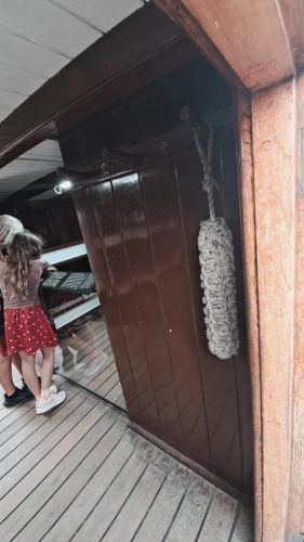 Fendari eli lepuuttaja, narusta punottu