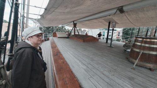 Peräkannen rakenteita, päällystön hyttien katto