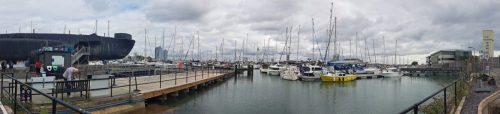 Panoraamakuvaa satamasta