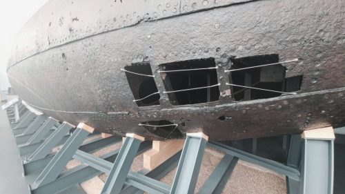 HMS Holland 1 kuninkaallisen laivaston historian ensimmäinen sukellusvene. Kyljen paksuus ei hääppönen
