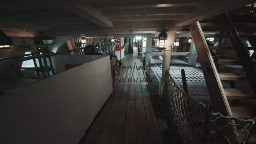 HMS Victoryn keskimmäinen tykkikansi (Middle Gun Deck) 