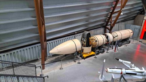 Kuvassa näkyy osiin purettu UGM-27 Polaris A-3 (A3TK) Chevaline -ohjus