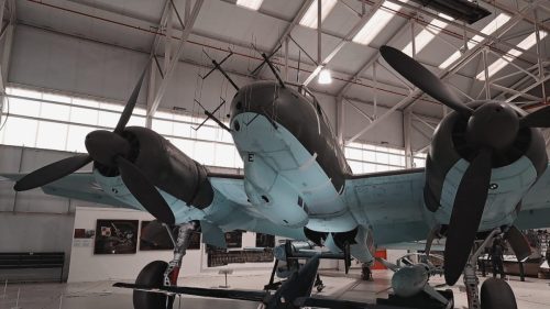Ju88 edestä tutka-antenneineen