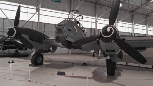 Messerschmitt Me 410 A-1/U2 Hornisse -raskas hävittäjä
