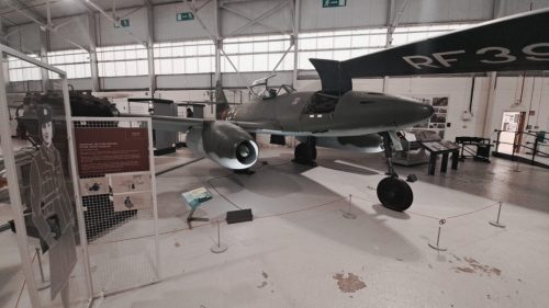 Messerschmitt Me 262A-2a Schwalbe -suihkuhävittäjä