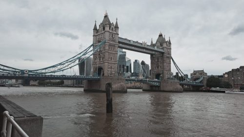 London bridge toisesta suunnasta