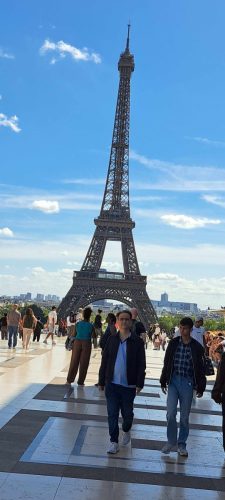 Eiffel tornia juurelta