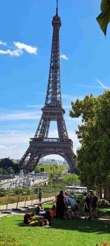Eiffel tornia juurelta